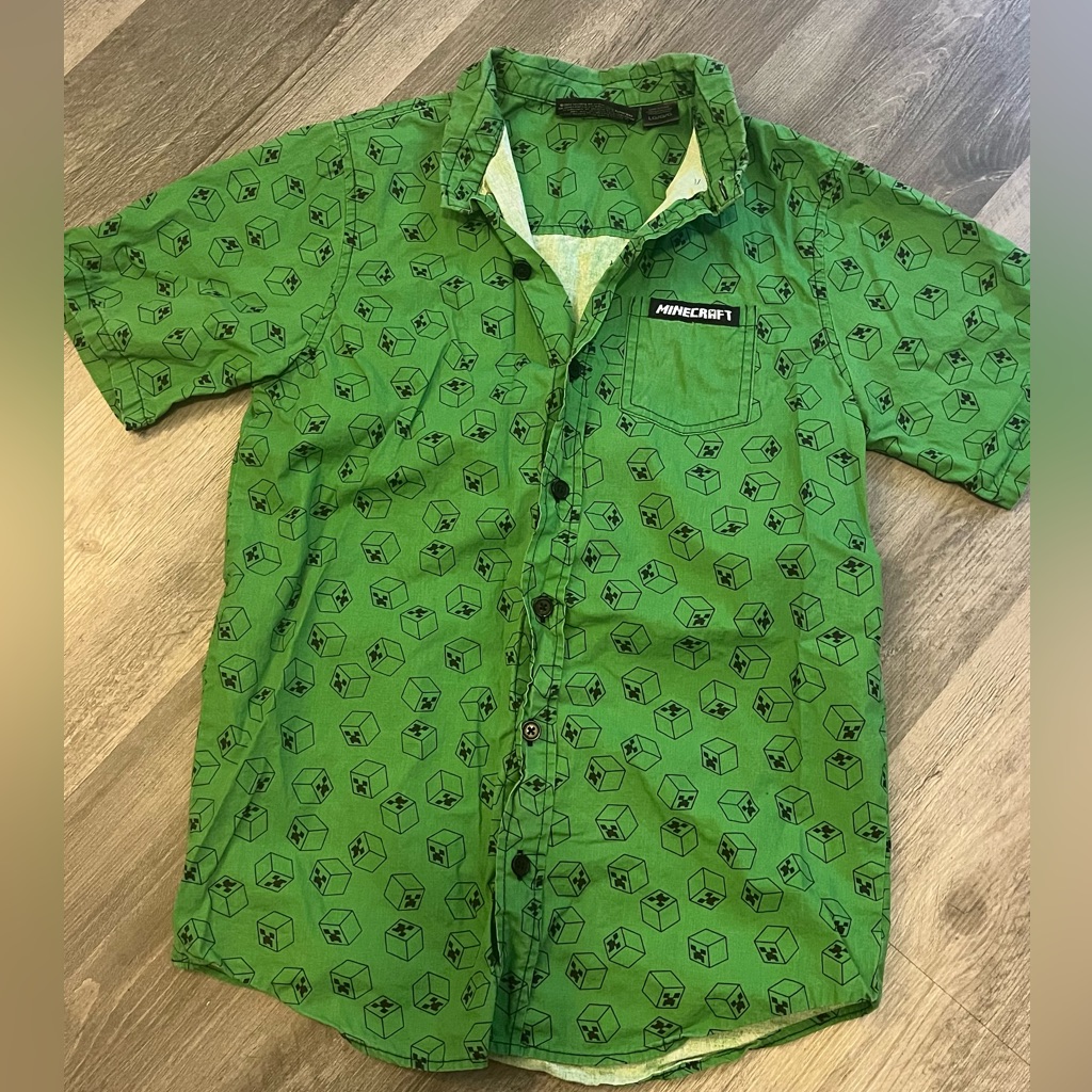 Minecraft Button Down Large (11/12)